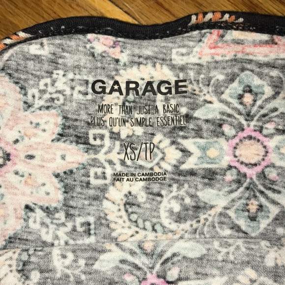 GARAGE Patterned Halter Top - Picture 2 of 2